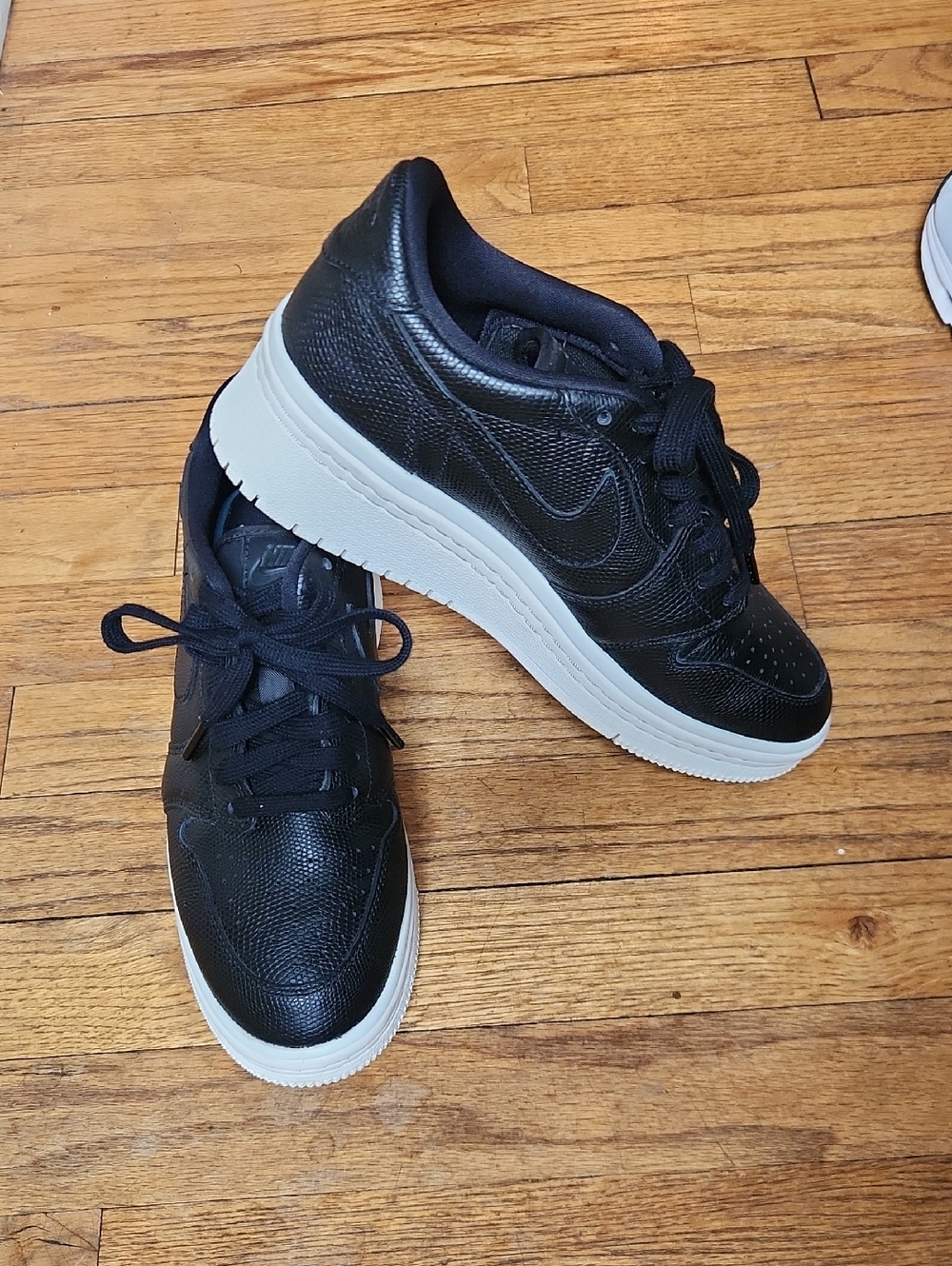 Women’s Black Low-Top Platform Sneakers with White Sole